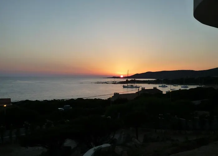 Pied Dans L Eau Et Vue Magnifique * Sartene (Corsica)